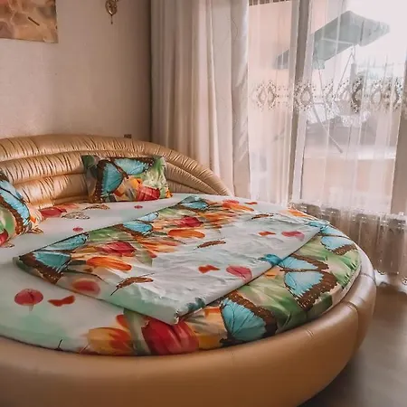аркадийский дворец Apartment Odesa